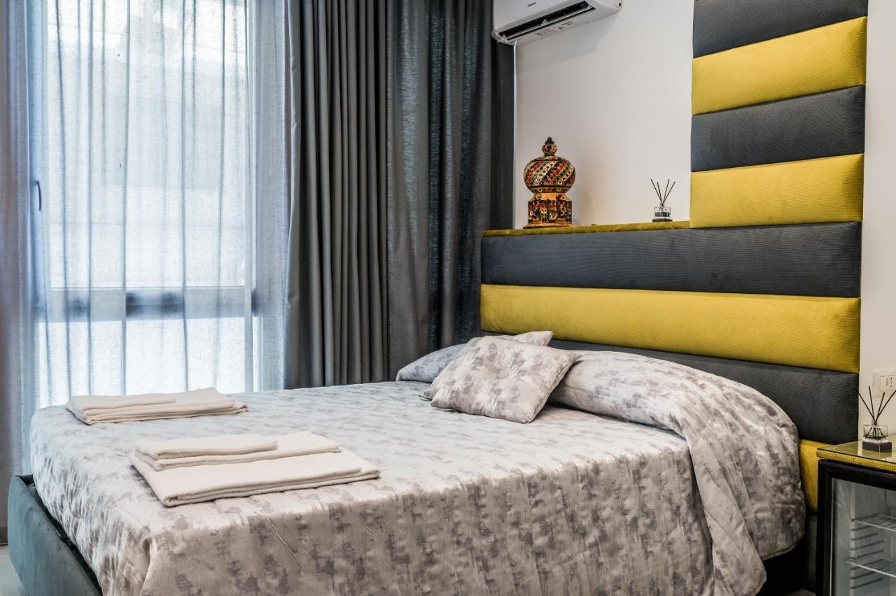 Naples & Love Rooms Napels Buitenkant foto